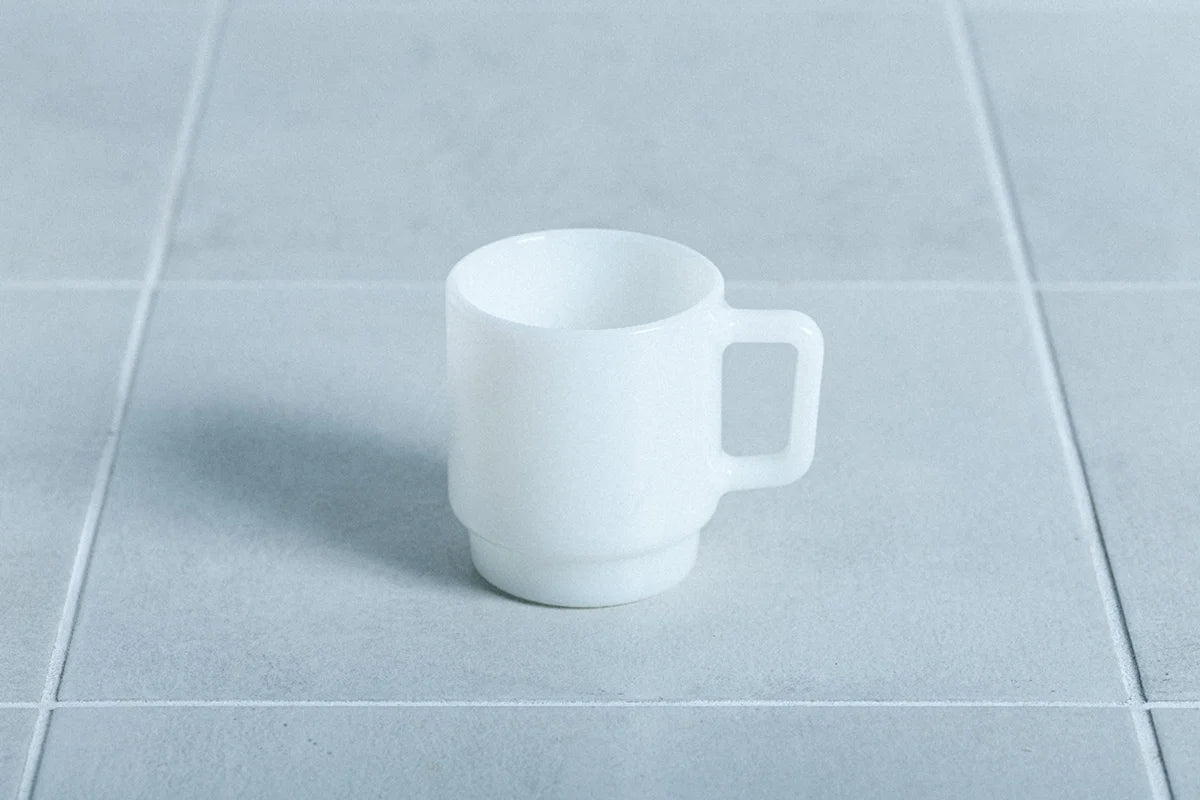 Milk Glass Japan  FRIDAY MORNING MUG（CRAFTED IN JAPAN）WHITE